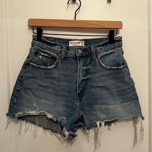 Abercrombie Curve Love 90s Relaxed Cutoff Shorts High Rise